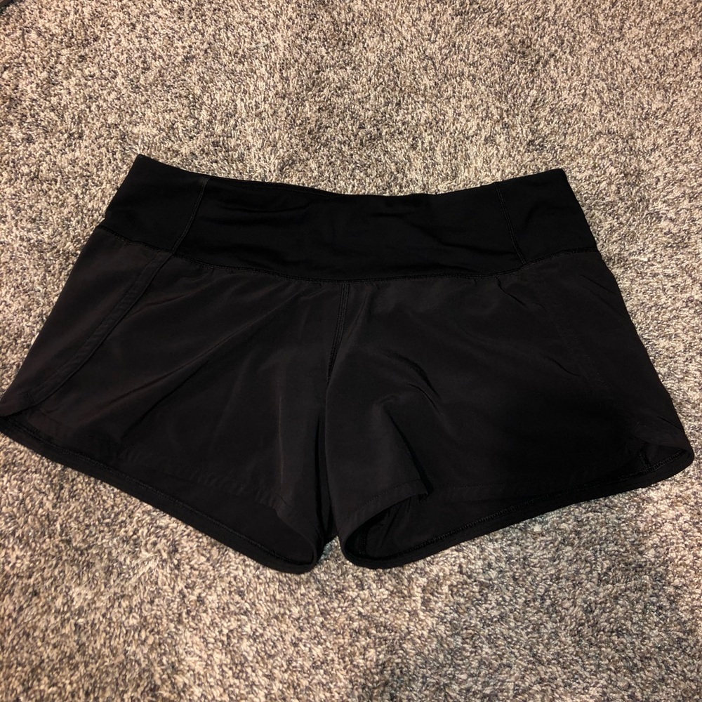Lululemon shorts size 6